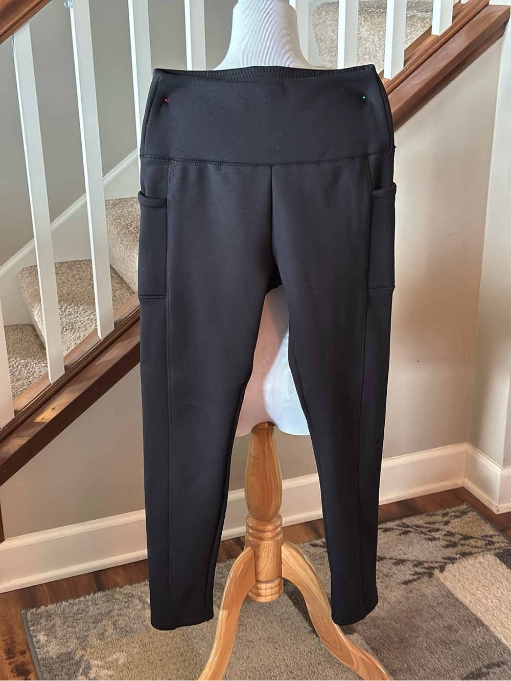 Heavy Winter Black High-Waist Leggings with Side Pockets - M2005